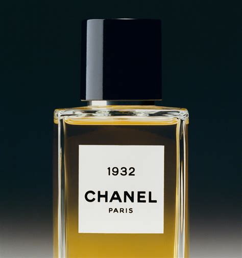 1932 Eau De Parfum