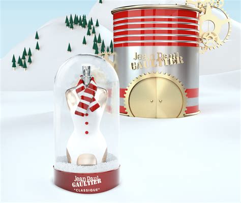 Classique Collector S Snow Globe