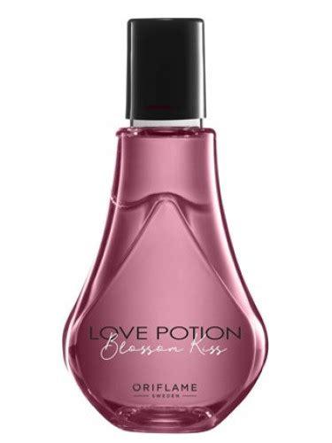 Love Potion Blossom Kiss