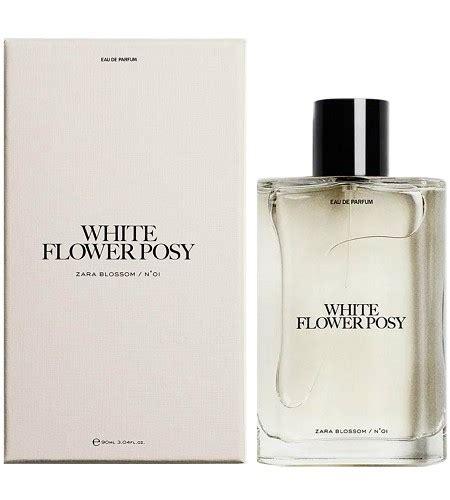 N001 White Flower Posy